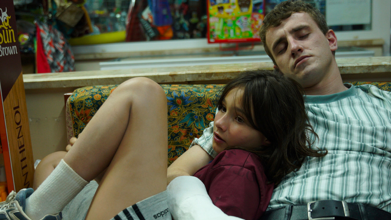 Scopri di più sull'articolo Rovereto. “Aftersun” di Charlotte Wells è il nuovo appuntamento proposto da Cinemart