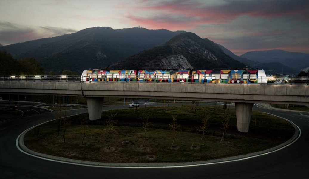 Scopri di più sull'articolo Brescia diventa Metro d’Autore e opera viaggiante con CONNESSIONI di Luca Font