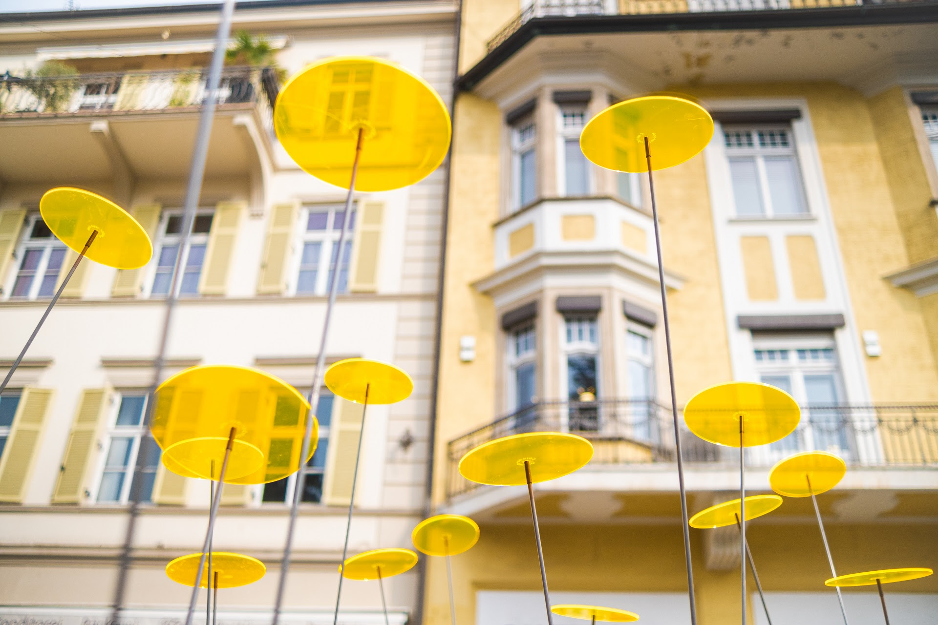 Mehr über den Artikel erfahren Merano Flower Festival con l’abito da sera