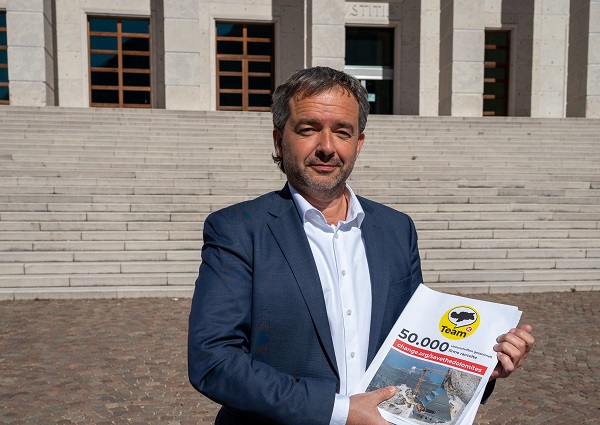 Mehr über den Artikel erfahren Rifugio Passo Santner il danno e la beffa, durissimo Paul Köllensperger.