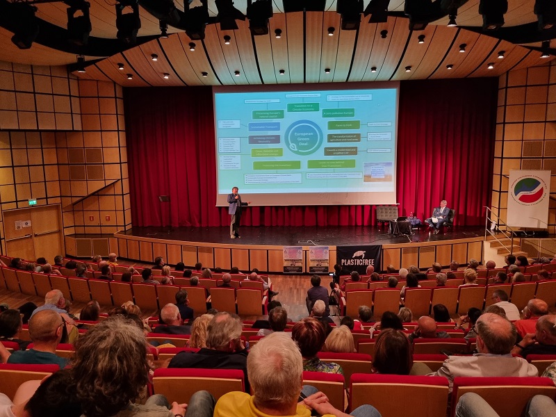 Scopri di più sull'articolo Cambiamenti climatici: Luca Mercalli conquista S. Giacomo. La conferenza del climatologo si è profilata strumento di conoscenza e sensibilizzazione