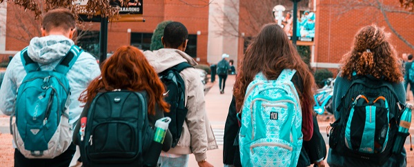 Scopri di più sull'articolo Studentesse in gambissima vincono borsa di studio per un anno in uno Stato europeo