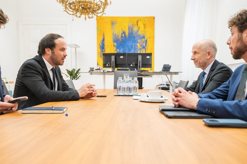 Mehr über den Artikel erfahren Servizio mercato del lavoro, cooperazione tra Vienna e Bolzano