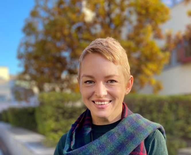 Scopri di più sull'articolo Meran. Simone Dark mit ihrem neuen Krimi im LiteraturCLUB des Ost-West-Clubs