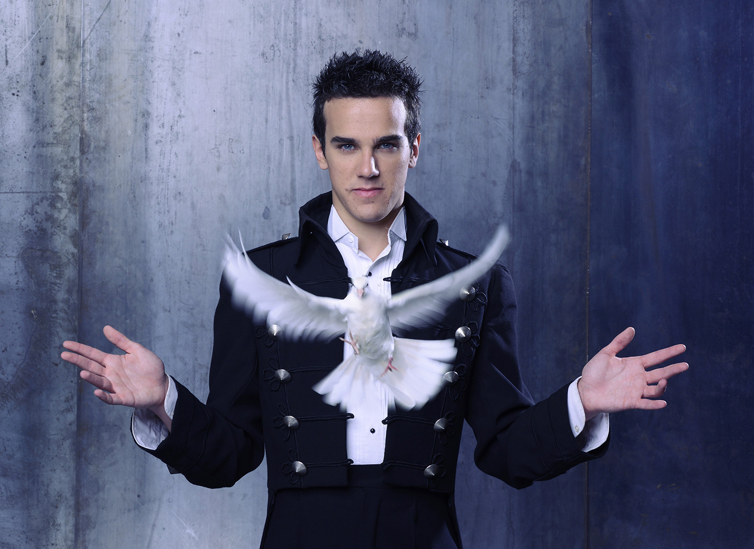 Scopri di più sull'articolo Al Teatro Capovolto di Trento arriva il LUCA BONO SHOW