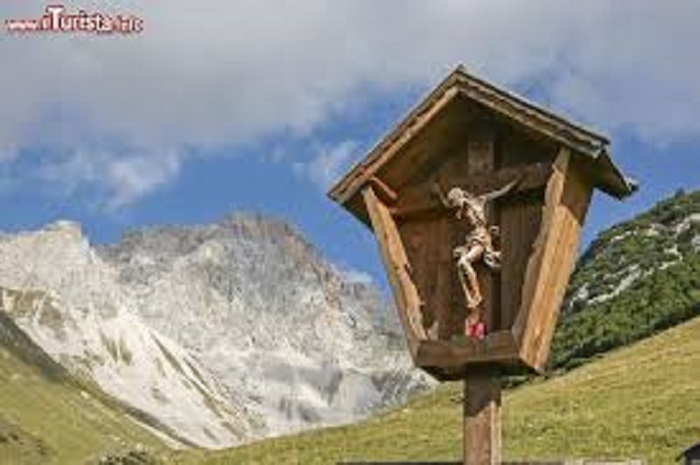 Scopri di più sull'articolo Pretestuosa polemica della Destra sulle “croci di montagna”, così Spagnolli (AUT)