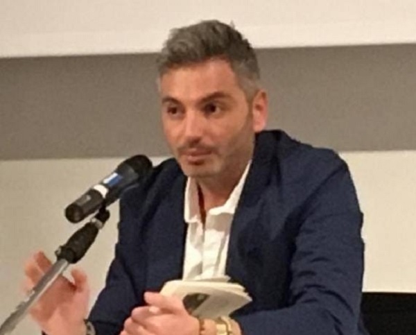 Mehr über den Artikel erfahren Scuola, la Uil sbotta, “Ma quale aumento… sono adeguamenti”