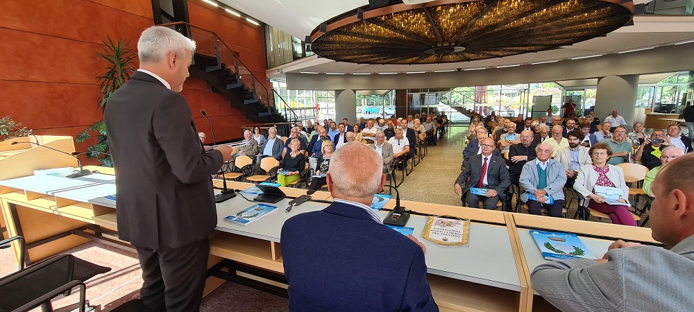 Scopri di più sull'articolo Regione Trentino Alto Adige, 100 Sindaci riuniti  per ricordare il protagonismo dei Primi cittadini a difesa della Autonomia