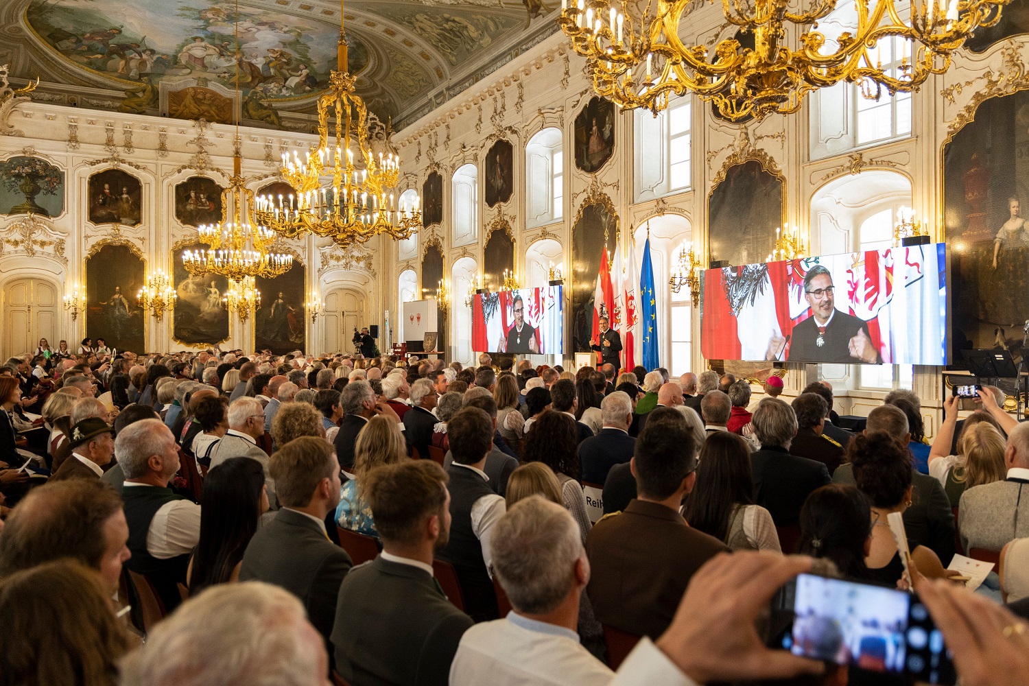Scopri di più sull'articolo Verdienstvolle Persönlichkeiten aus Tirol und Südtirol geehrt