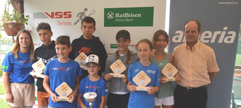 Scopri di più sull'articolo Tennis-Nachwuchs ermittelte Landesmeister
