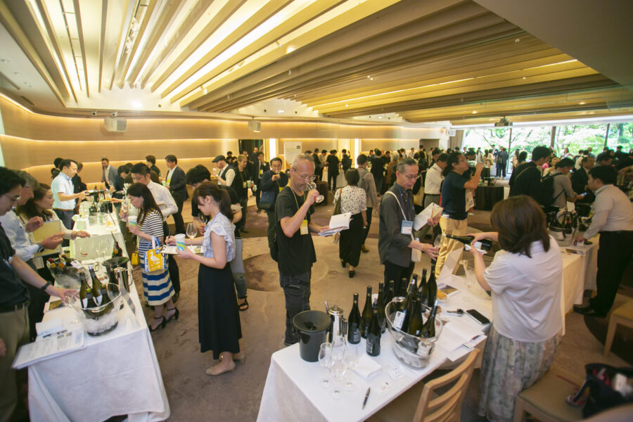Scopri di più sull'articolo Il vino dell’Alto Adige in Giappone e in Corea del Sud