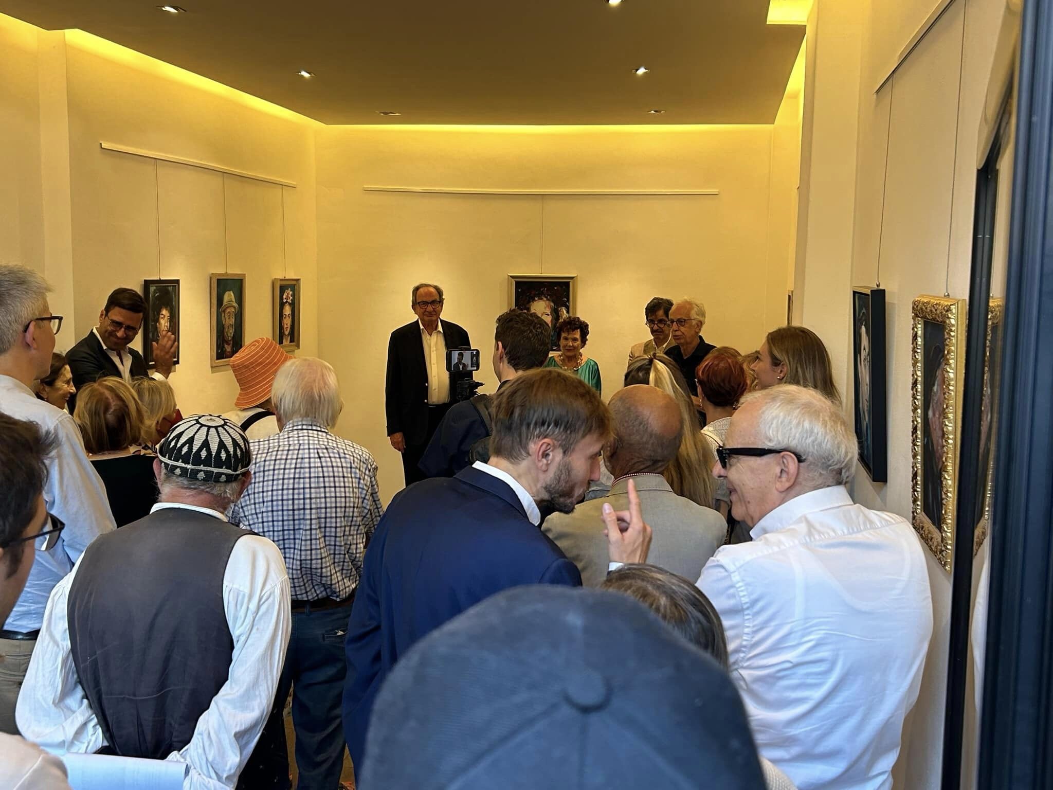 Scopri di più sull'articolo Aperta con successo la personale di Claudio Calabrese alla Galleria La Stanza di Bolzano