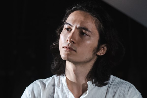Scopri di più sull'articolo Il russo Arsenii Mun trionfa al Busoni, seguito da Ratinov e Yamazaki, dopo una brillante prova con l’ Orchestra