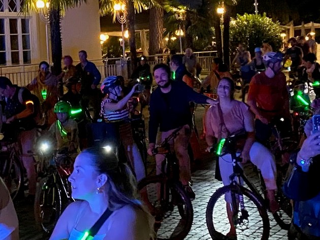 Scopri di più sull'articolo Grande partecipazione alla parata luminosa in bici a Merano
