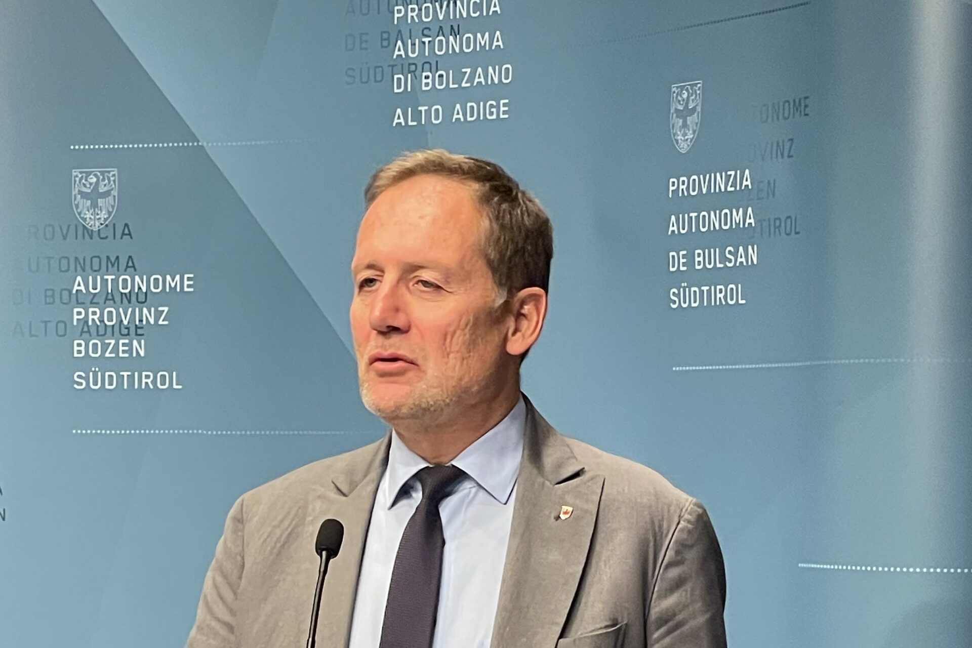 Scopri di più sull'articolo Bolzano. Nuova palestra e mensa per le scuole di Egna, per iniziativa di Massimo Bessone