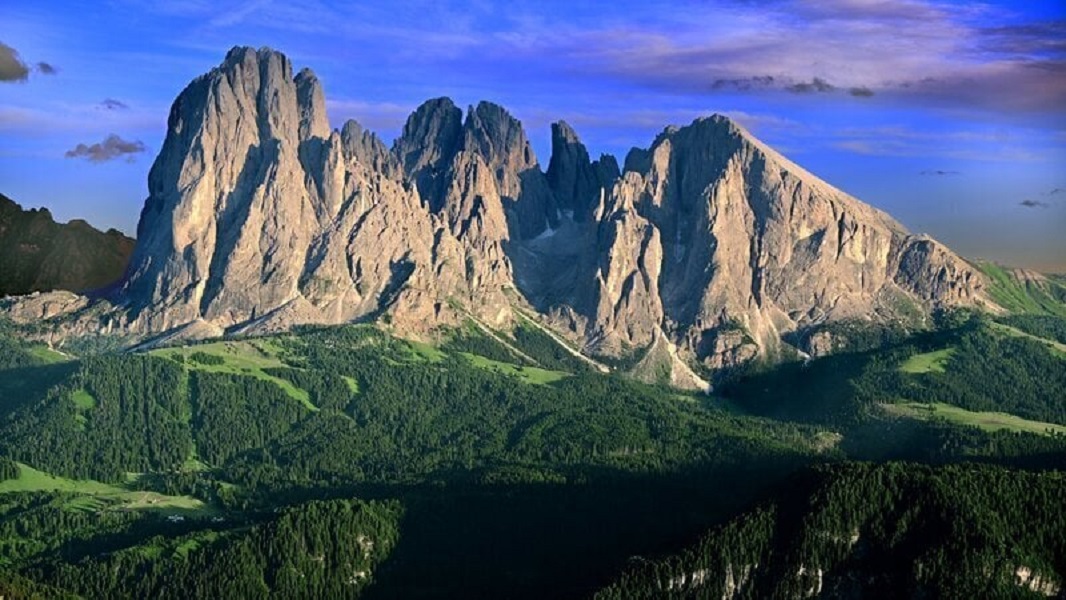 Scopri di più sull'articolo “SALVIAMO LE DOLOMITI”: OLTRE 9MILA FIRME PER SALVAGUARDARE IL GRUPPO DEL SASSOLUNGO IN PERICOLO