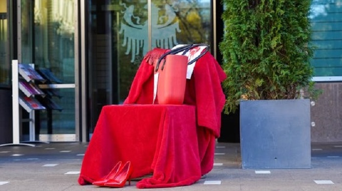 Scopri di più sull'articolo “Posto occupato” contro la violenza sulle donne, invito alla solidarietà e alla riflessione