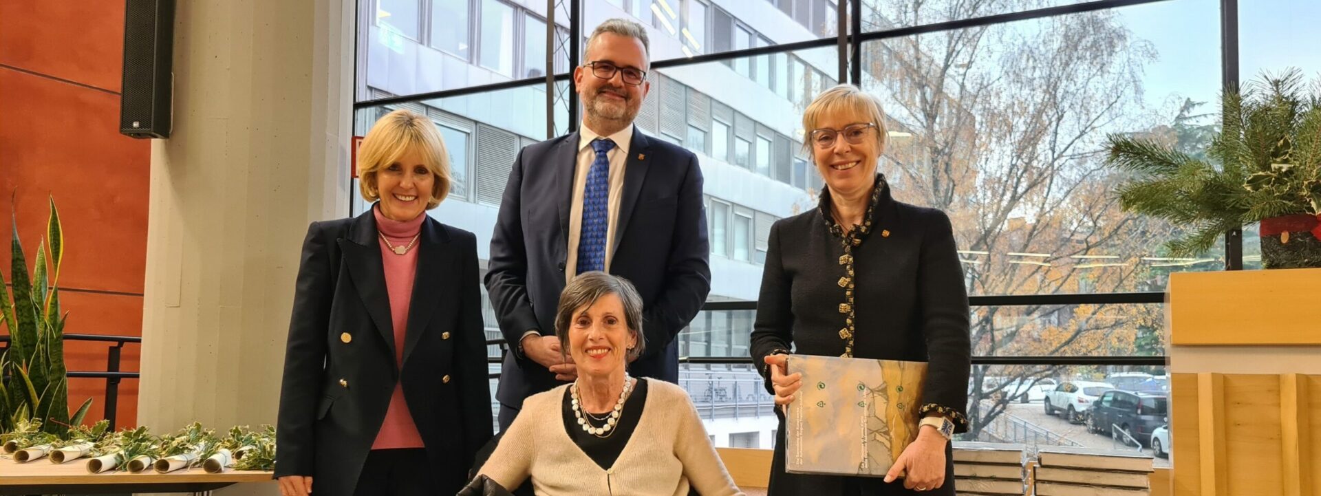 Mehr über den Artikel erfahren Cerimonia pensionamento quaranta dipendenti della regione Trentino Alto Adige
