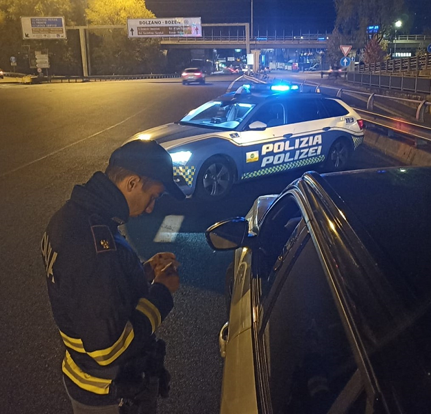 Scopri di più sull'articolo Maxi operazione antidroga ai caselli dell’A22 di Bolzano