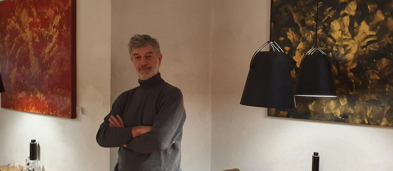 Mehr über den Artikel erfahren BOLZANO, L’ARTE SI SIEDE A TAVOLA LE TELE DI VALENTE AL RISTORANTE “NOSTRO BISTRO