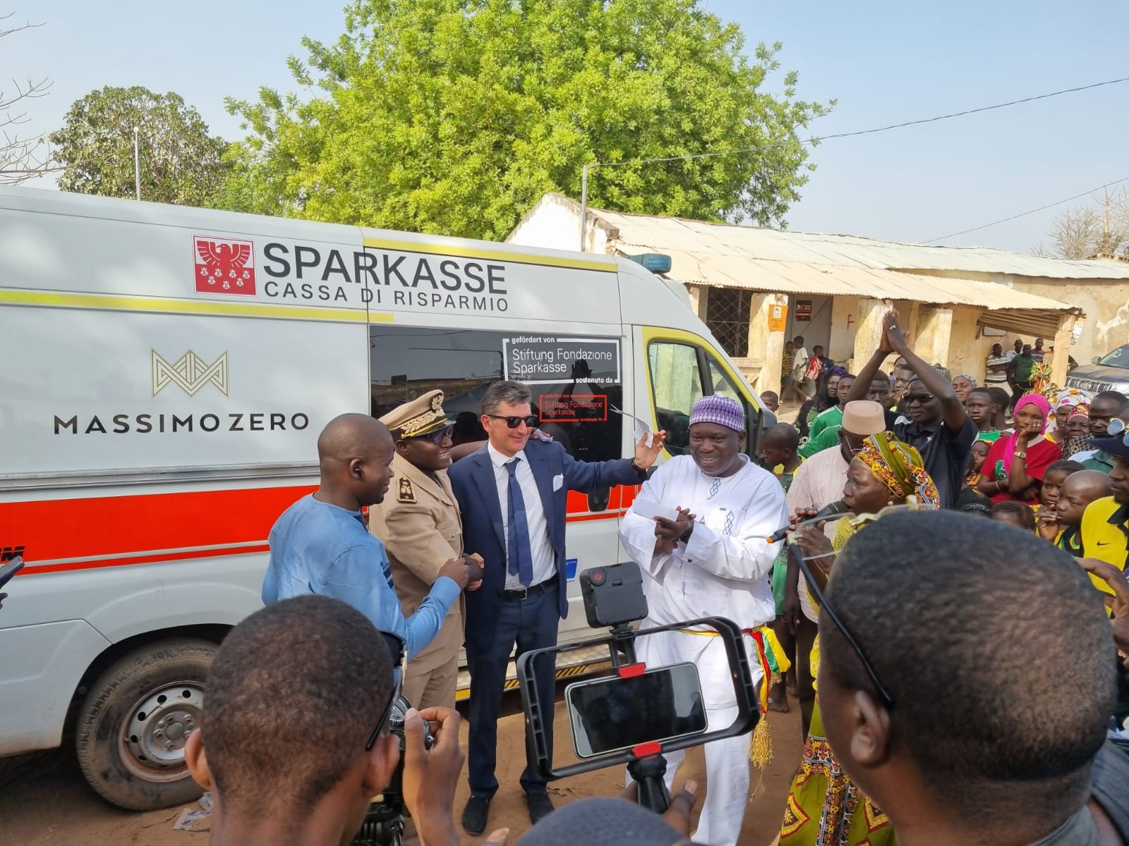 Scopri di più sull'articolo Caaf Cgil NordEst dona un’ambulanza in Senegal