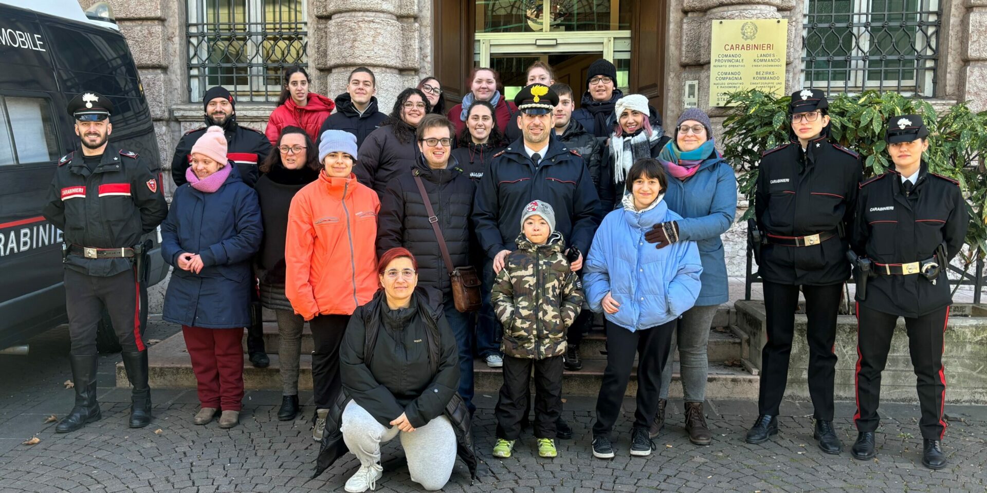 Scopri di più sull'articolo I Carabinieri accolgono i ragazzi di “Incontriamoci APS”