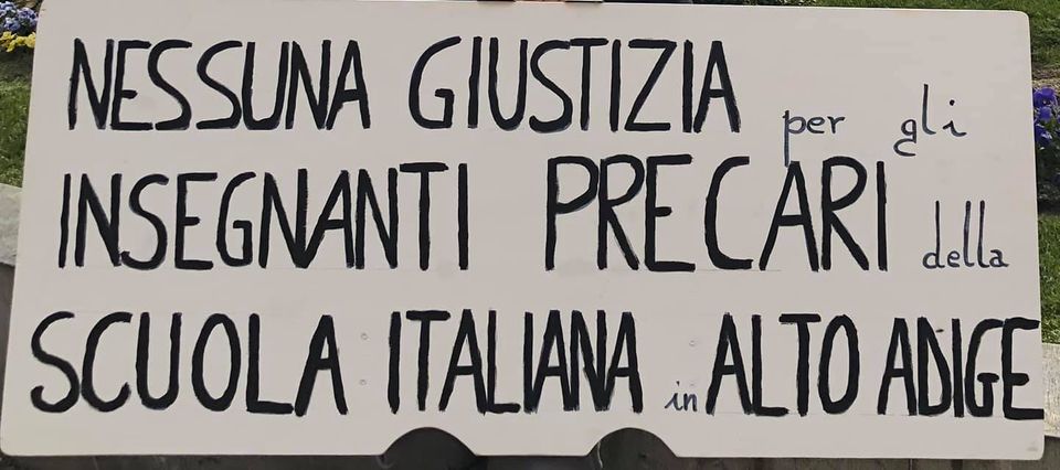 Scopri di più sull'articolo La pagina Facebook “Precari della scuola di Bolzano” compie 10 anni