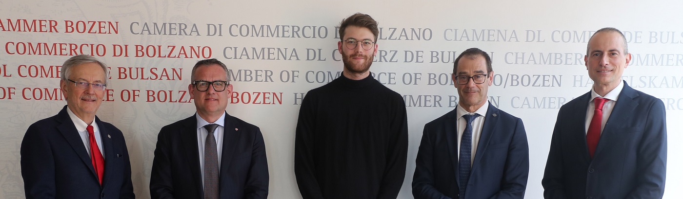 Scopri di più sull'articolo Consiglieri provinciali di Bolzano in visita alla Camera di commercio