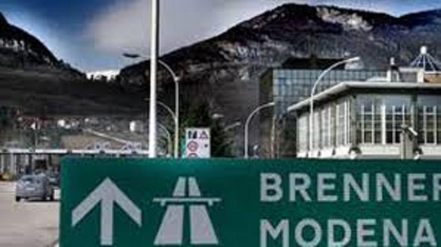 Scopri di più sull'articolo Transito, l’Alto Adige pianta in asso il Tirolo e si schiera con Salvini