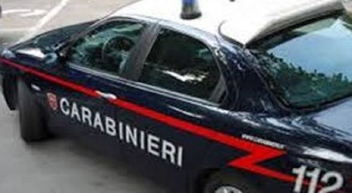Scopri di più sull'articolo Derubata del portafoglio al supermarket, individuati dai Carabinieri i due probabili autori del furto
