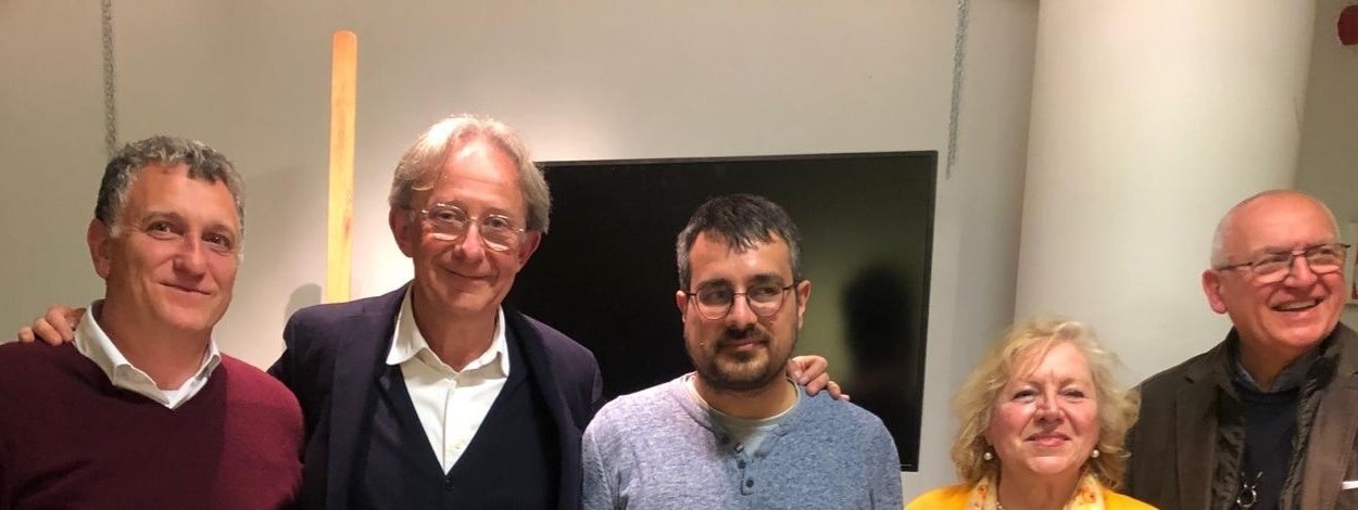 Scopri di più sull'articolo Club Arcimboldo, aperitivo filosofico parlando di “Autenticità”