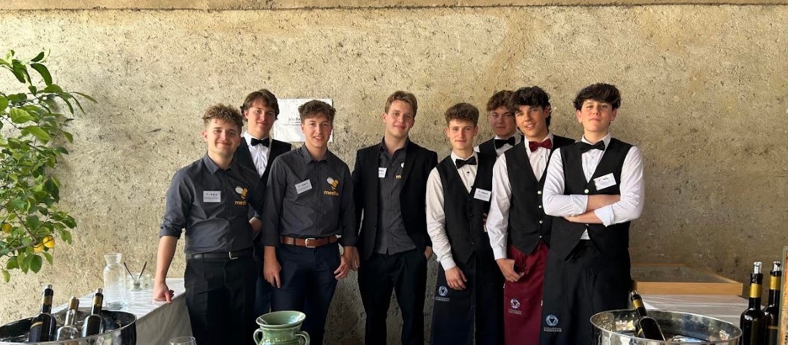 Scopri di più sull'articolo Weinmesse SUMMA, Kaiserhofschüler machen mit ihrem Maturaprojekt Furore