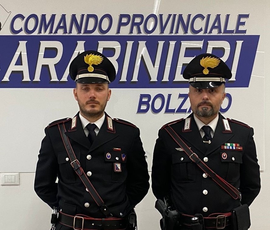 Scopri di più sull'articolo Bolzano, hashish e di marjuana sequestrata dai Carabinieri a scuola