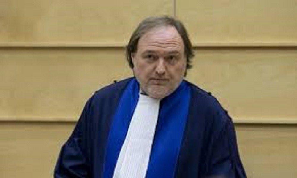 Scopri di più sull'articolo Crimini di guerra e nessun giudice? Cuno Tarfusser ne parla a Merano
