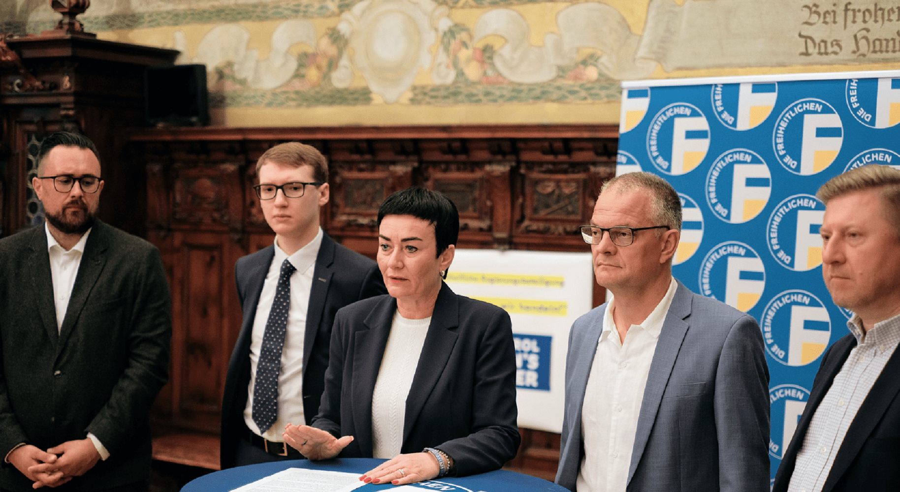 Scopri di più sull'articolo 100 Tage Regierungsbeteiligung: Freiheitliche ziehen Bilanz