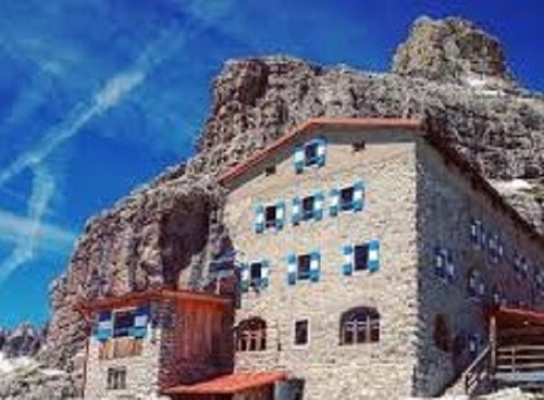 Mehr über den Artikel erfahren Bolzano. I rifugi alpini non sono Hotel