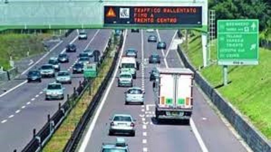 Mehr über den Artikel erfahren A22, progetto “terza corsia dinamica” che fine ha fatto?