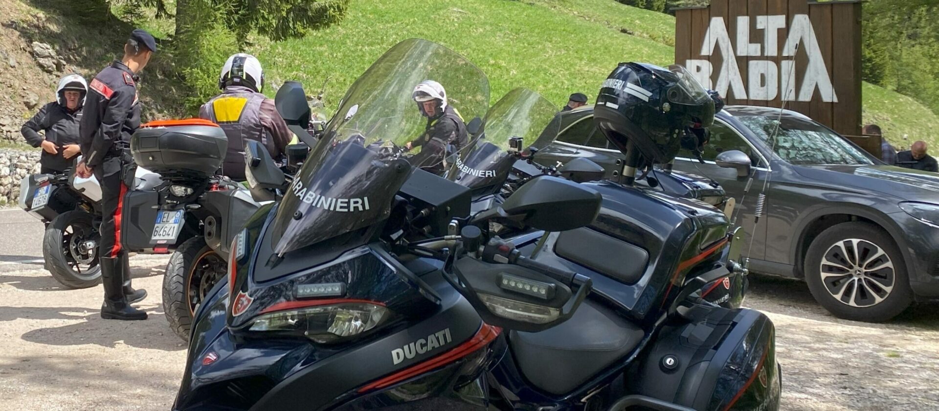 Scopri di più sull'articolo Brunico, intensificati servizi di controlli stradali, fermate oltre 200 macchine e una cinquantina di motociclisti