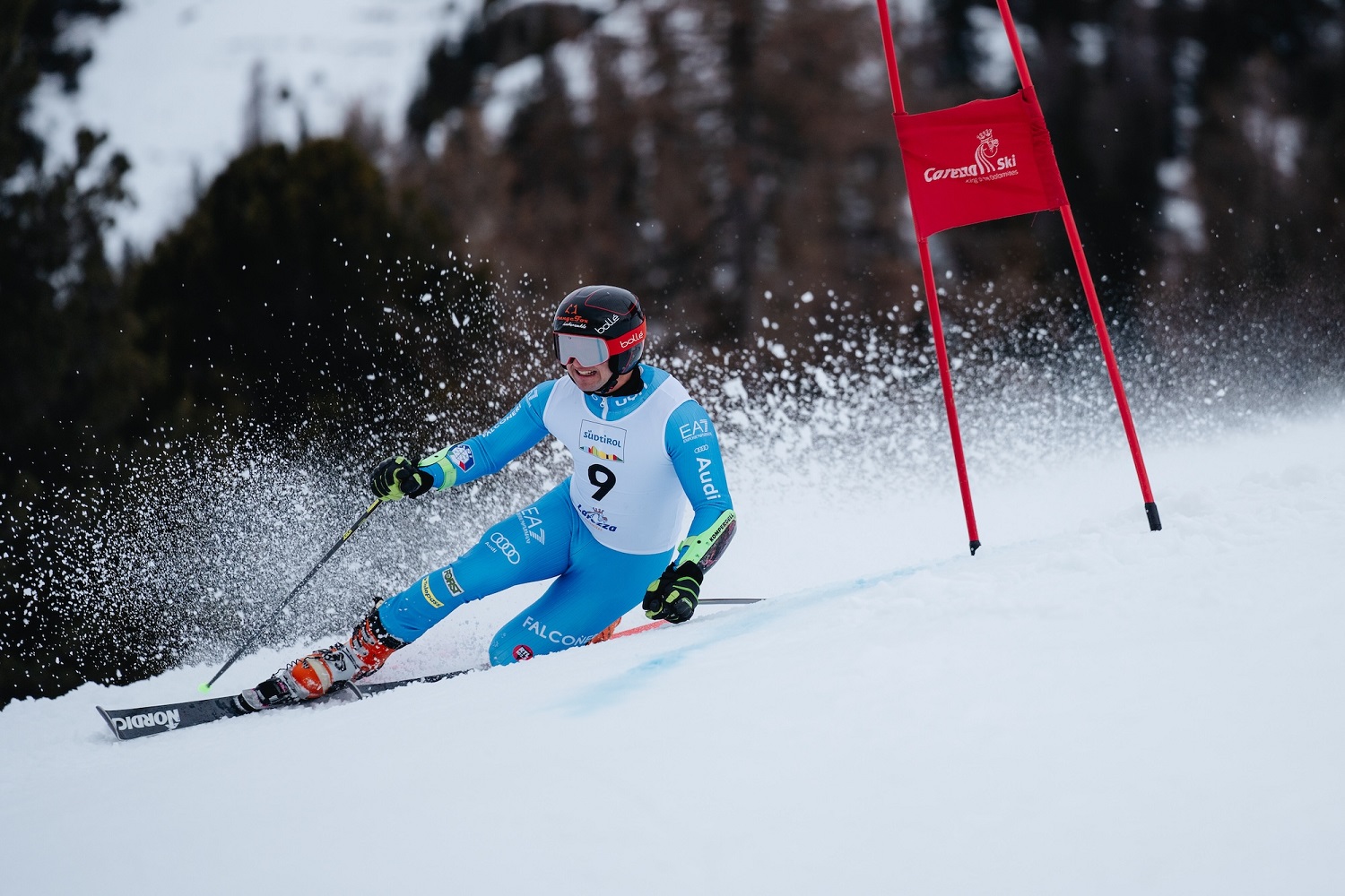 Scopri di più sull'articolo La Coppa del mondo FIS di telemark torna a Carezza Dolomites anche nella stagione 2024/25