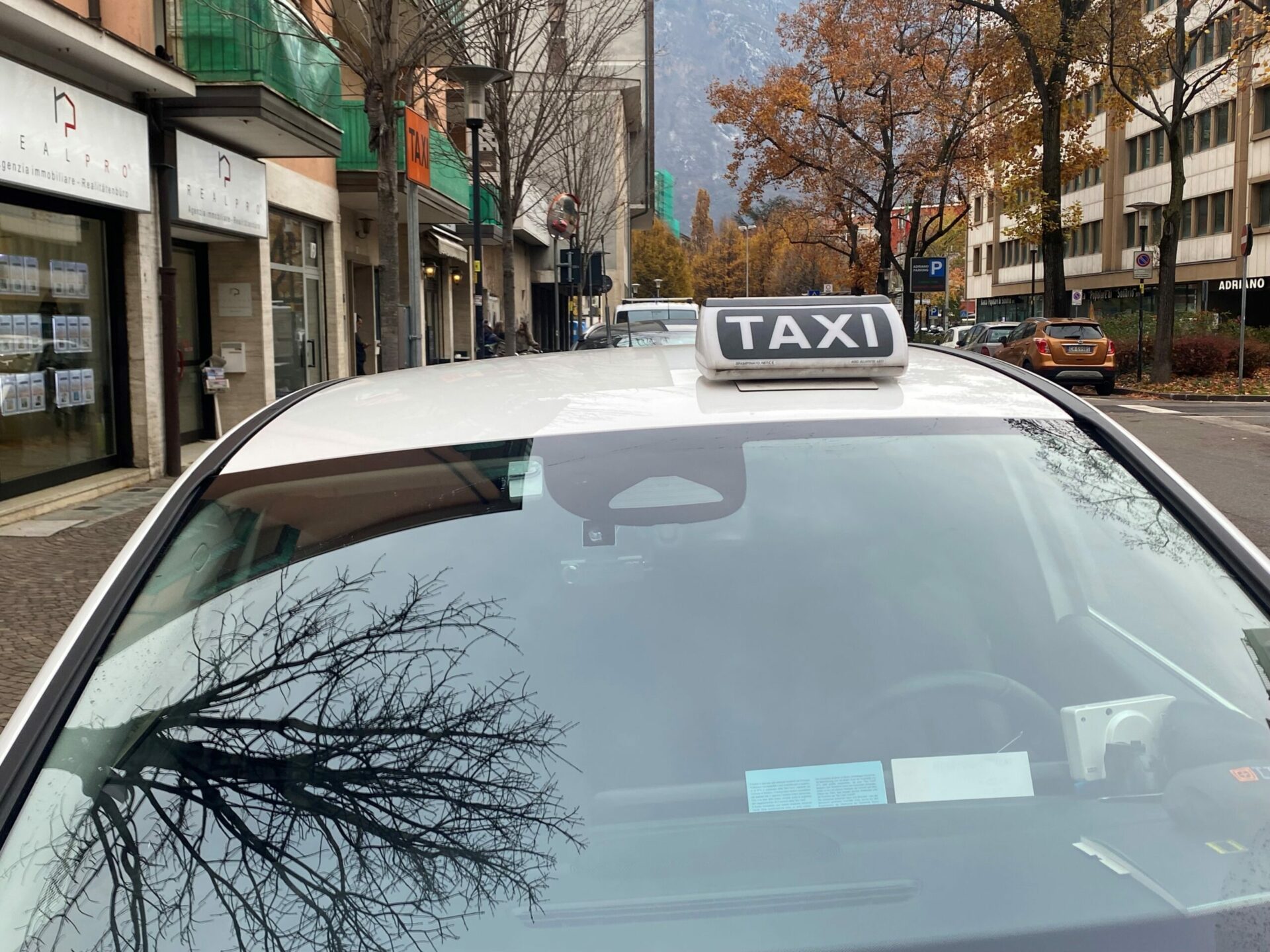 Mehr über den Artikel erfahren CNA: “Una sentenza della Consulta e tre Decreti cambiano il quadro per Taxi e Ncc. I Comuni di Bolzano e Merano ne tengano conto”