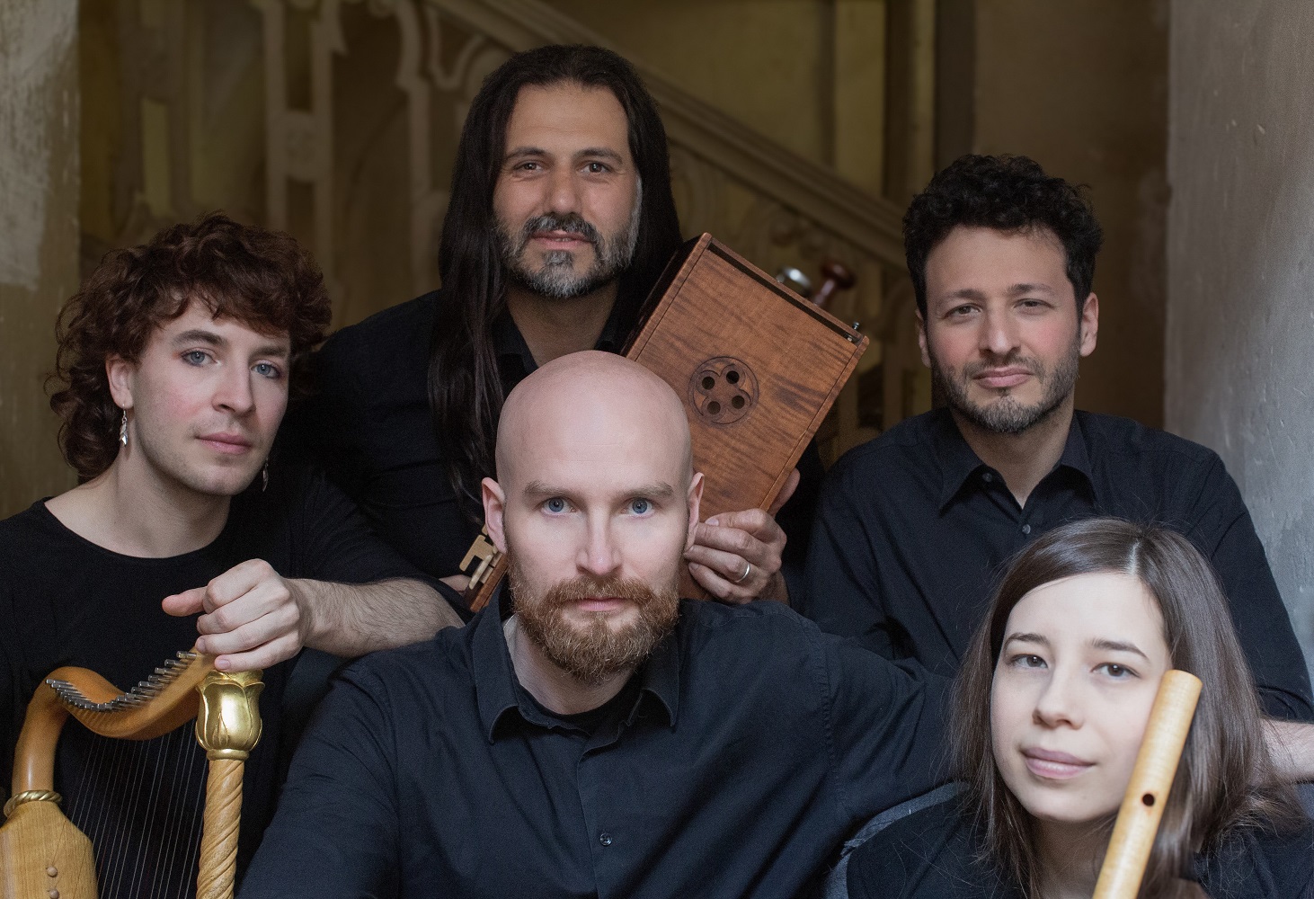 Scopri di più sull'articolo Parzival Today. Musiktheater nach Wolfram von Eschenbach im Rittersaal von Schloss Tirol