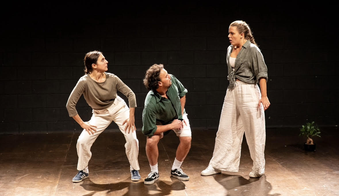 Scopri di più sull'articolo “Le aragoste muoiono per incidenti di percorso” in apertura del Teatro Cuminetti di Trento