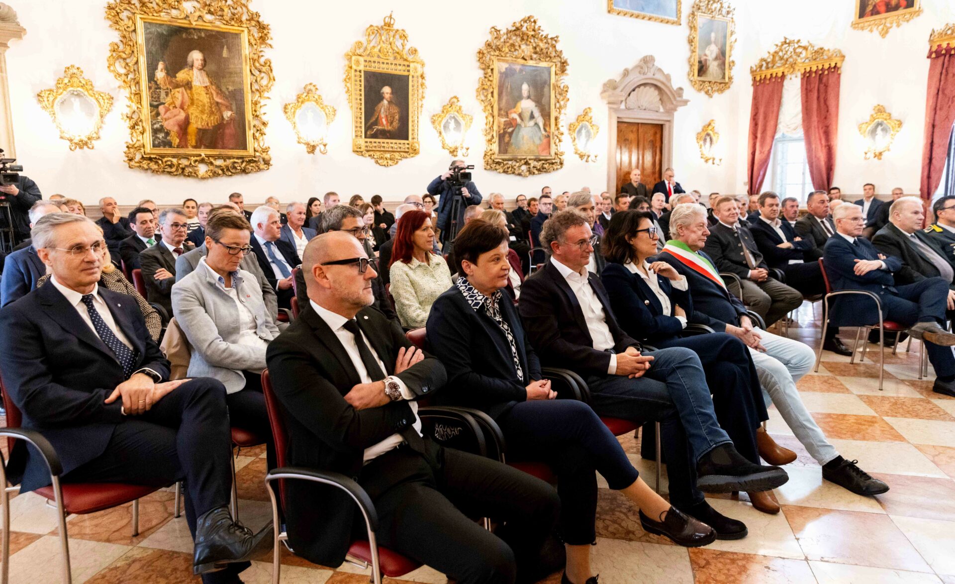 Scopri di più sull'articolo Cinquantuno medaglie d’oro al Premio Economia 2024