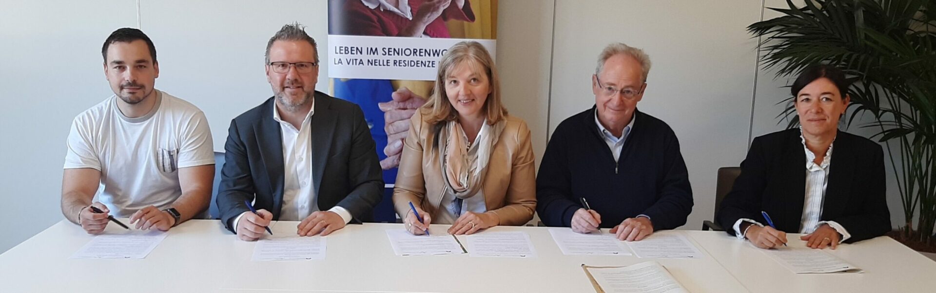 Mehr über den Artikel erfahren Accordo tra Associazione delle Residenze per Anziani dell’Alto Adige e Associazione per l’Amministrazione di Sostegno