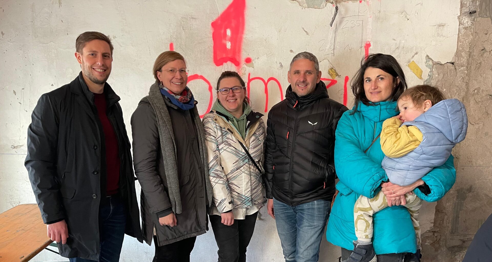 Scopri di più sull'articolo Bolzano. Associazione Dormizil ODV celebra un importante traguardo con la cerimonia della posa del tetto