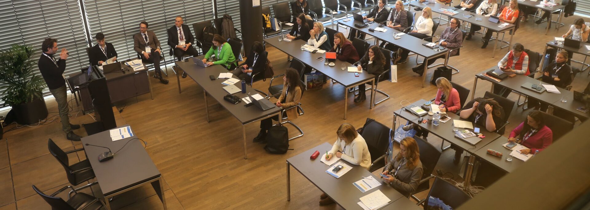 Scopri di più sull'articolo Imprenditoria femminile, meeting rappresentanti da tutta Europa riuniti presso la Camera di commercio di Bolzano
