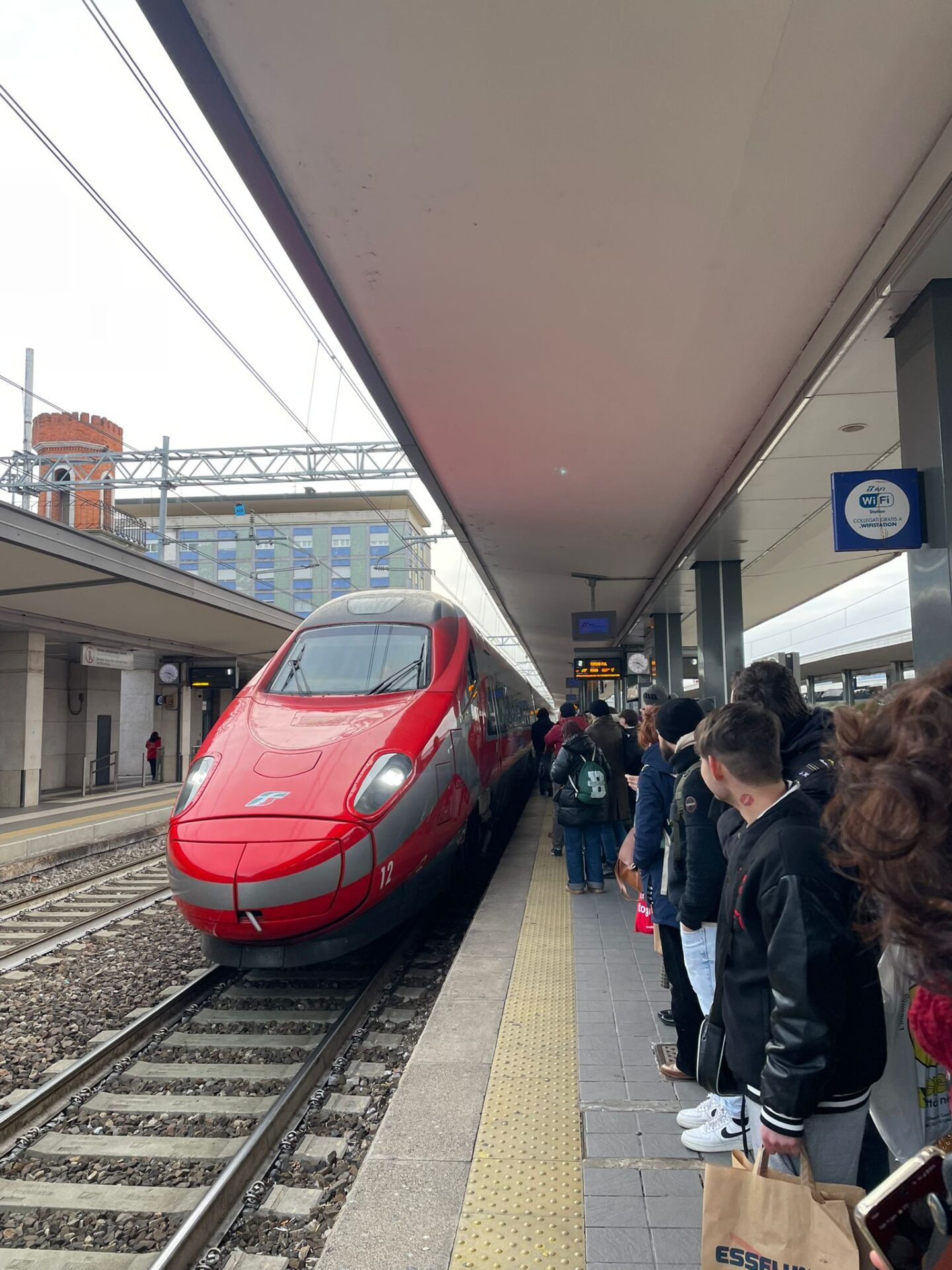 Scopri di più sull'articolo Un viaggio verso il caos, da Bolzano a Genova senza meta
