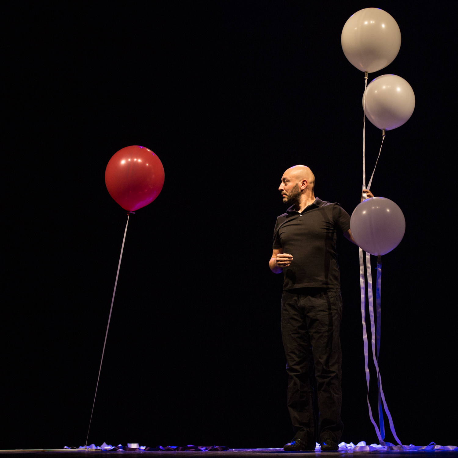 Scopri di più sull'articolo La programmazione di Scappo a teatro-Famiglie prosegue a Rovereto con il “Racconto alla rovescia” di Claudio Milani