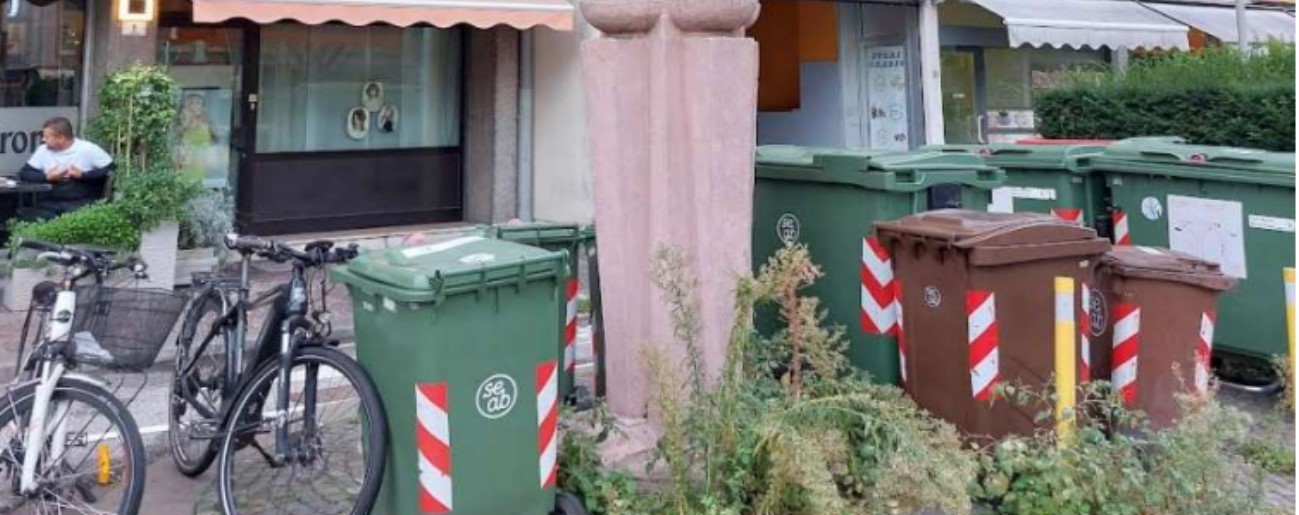 Scopri di più sull'articolo Bolzano, Piazza Mazzini criticità cassonetti immondizia sarà risolta? Sembrerebbe e restiamo in attesa