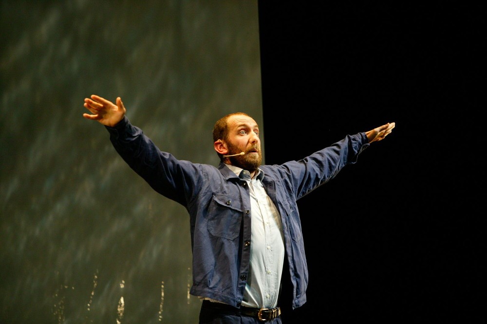 Mehr über den Artikel erfahren Andrea Brunello porta in scena al Cuminetti di Trento la vera storia della S.L.O.I.